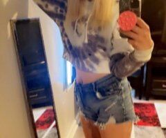 Altoona, Pennsylvania Female Escort — Teasing, charming vibe - Image 2