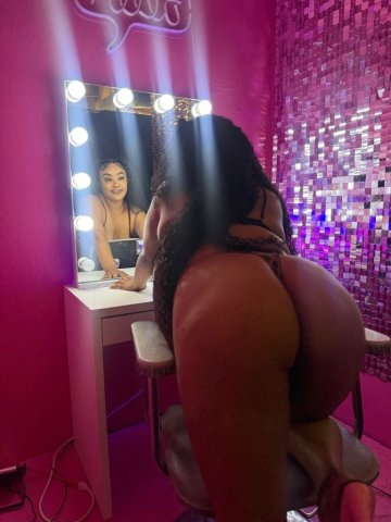 Sweet & Petite 24 — North Bay Independent Thick BBW Escort - 1