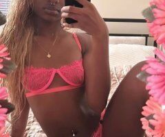 Des Moines escorts - Pretty Petite Female Escort — 24, 105 lbs