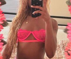 Pretty Petite Female Escort — 24, 105 lbs - Image 2