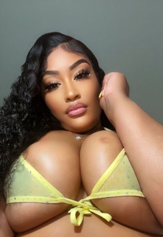 Columbus Female Escort — Incall, “No AA Under 30”, Curvy Petite Features - 1