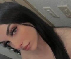 Green Bay Female Escort — Facetime or Google Duo (Today Only) - Image 5