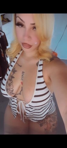 Akron Female Escort — Sweet & Sexy Curvy - 1