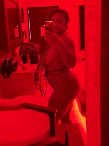 Spicy Blonde Escort (25) — massages for pain & stress relief, real pics - 1
