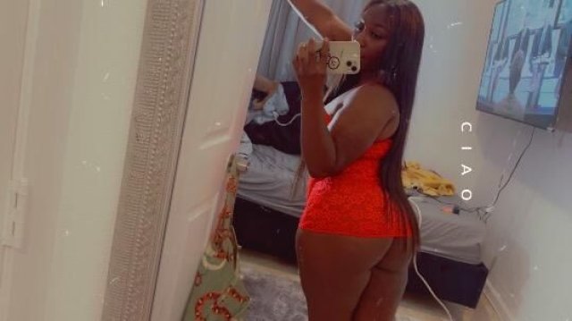 Long Beach CA Upscale Female Escort — Supersoak Sltippery/Outcalls - 1