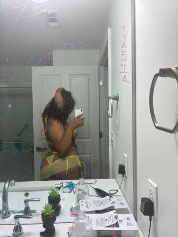 Louisville KY Trap Escort — 24/7 Service for 1 Hour - 1