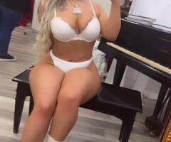 Honolulu VIP Blonde Pornstar Experience — pre-booking & video chat - Image 3