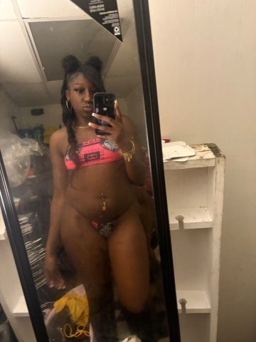 Newport News, VA Female Escort — out-call car play (tint required) - 1
