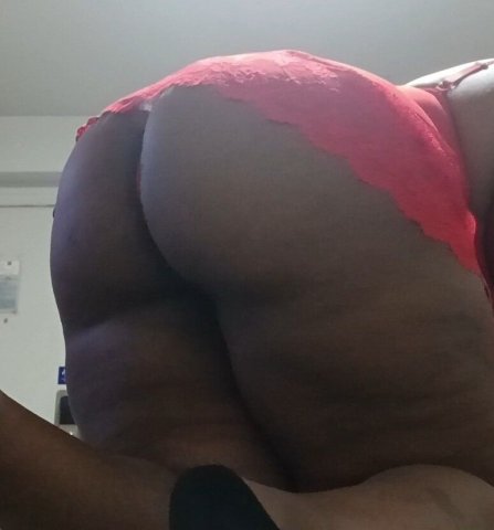 Cincinnati Female Escort — hygiene-focused, cash only - 1