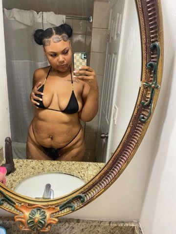Long Beach CA Female Escort — 18, 5'10, 38DD - 1