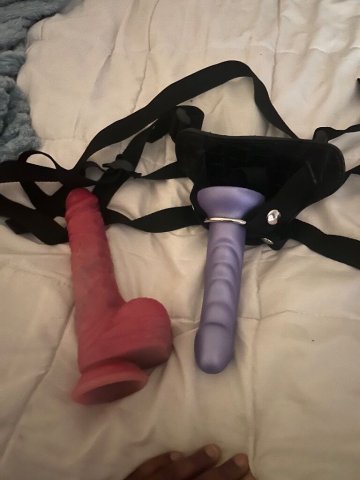 Pittsburgh PA Female Escort — massages, handjob/edging & pegging - 1