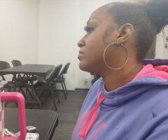 Beautiful — Louisville Female Escort for car visits and deep throat play - Image 3