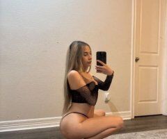 Petite MILF Escort in Dallas — Facetime & Content - Image 3