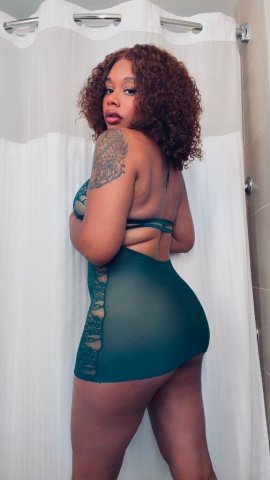 Bakersfield CA Throat Goat Female Escort — Wettest oral - 1