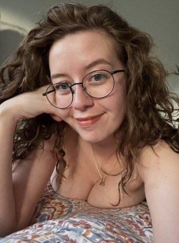Milwaukee WI Female Escort — Incall/Outcall & Sex Videos - 1