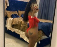Elise (Cleveland) — Mature Male Companionship - Image 8