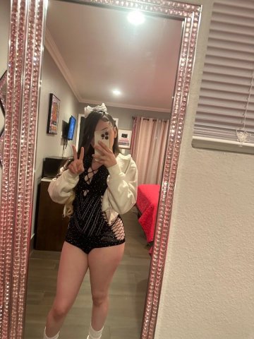 Lea — Petite Latina Female Escort (Outcalls Only) — San Francisco - 1