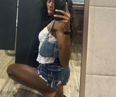 Houston Texas 23-Year-Old Petite Female Escort for Relaxation Massages - Image 2