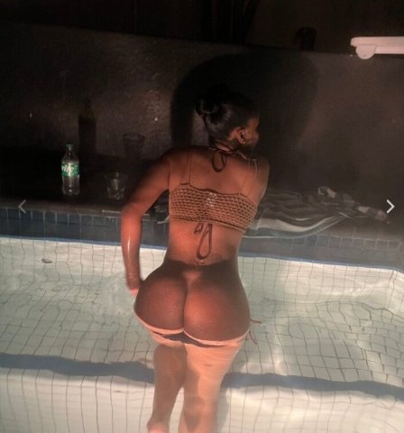 Seattle WA Adult Female Escort — Discreet Squirting Sessions - 1