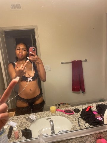 Los Angeles Female Escort — Thick & Wet, Non-Rushed Fun (24) - 1