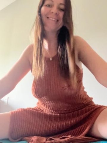 MistyDiva — 6ft/165lbs Green-Eyes Female Escort - 1
