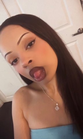 Seattle In-Call & Outcall Female Escort (Slim, 5'6) — Verification Required - 1