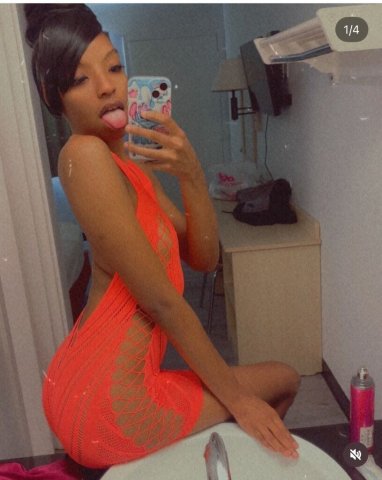 Las Vegas Young tight wet escort — face time shows - 1
