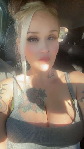 Riley James (Blonde) — Tattooed Blonde Bombshell Escort in Oakland/East Bay - 1