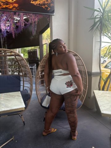 Norfolk, Virginia Female Escort — Thick & Juicy (27) - 1