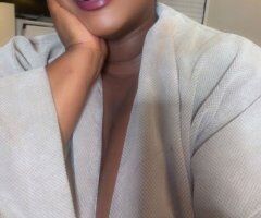 Northern Virginia Companion for a Cozy Date or Breakfast - Image 5