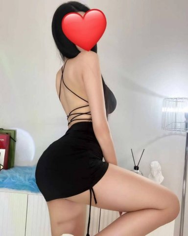 Portland, OR Female Escort — B2B, GFE, Table Shower - 1