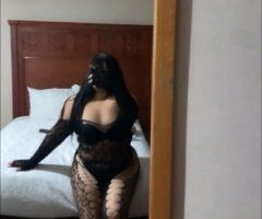 5'2 Latina baddie (23) — protection only outcalls & cardates - Image 2