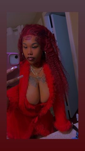 Chico CA Santa Daddy Mrs. Claus—Diamond (Mixed Asian & Blk Creamer) Incalls + Outcalls - 1