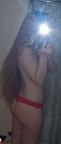 Portland Female Escort — Redhead with Outcalls (30) - 1