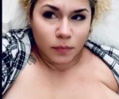 Chatty MILF—texting sessions and play time - Image 4