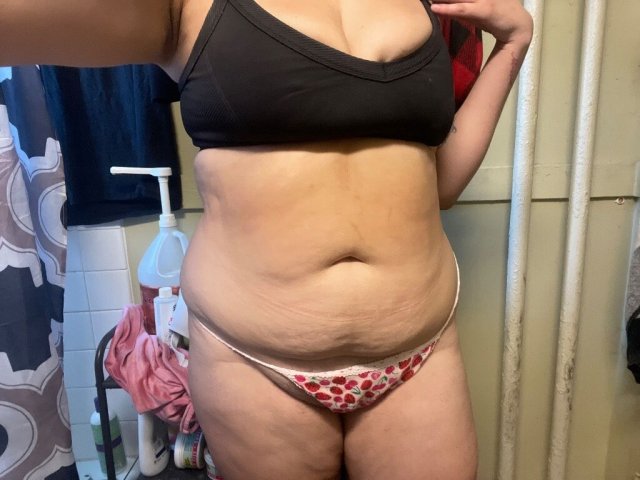 Bella (22) — Bronx Female Escort for Outcalls & Date - 1