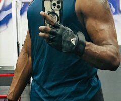 Dallas escorts - private country boy here looking for play with other private individuals