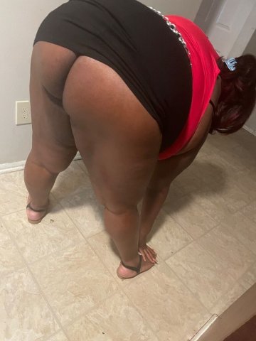 Racine, Wisconsin BBW Escort — Short, Thick - 1