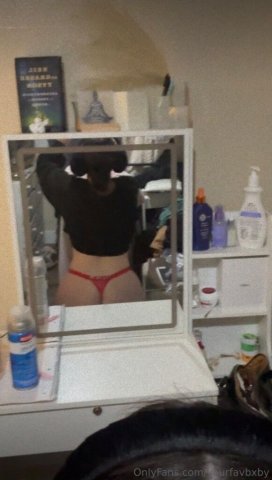 Petiete Bombshell — Eureka Private Dances & Overnights - 1