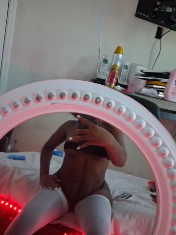 Khloe in Fresno — Submissive classy escort with outcalls - 1