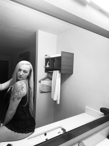 Jessperfect (Petite Blonde) — Huntsville Alabama Escort Verification Required - 1