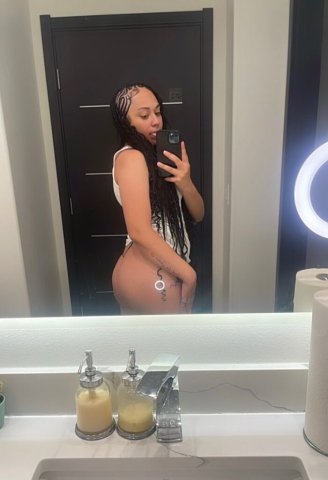 St. George Female Escort — Video chat, outcalls & car fun - 1