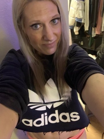 Blonde Baddy (38) — Buffalo Incall & Outcall Rates - 1