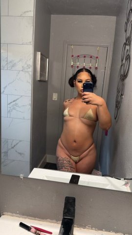 Bakersfield CA Female Escort — 24/7 Curvy Date Nights + REAL Photos - 1