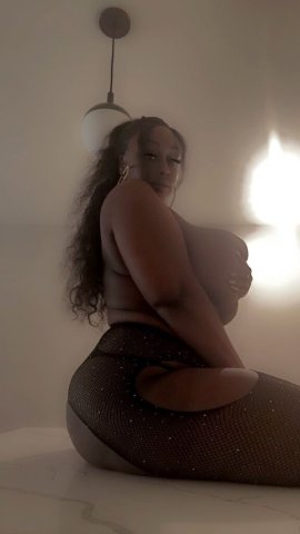 Santa Barbara G Cup Escort — Private Incall (Safe, Discreet) - 1