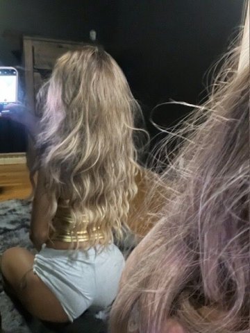Milwaukee Female Escort — Slim 5'7 Booking for July 9–10 (Verification Required) - 1