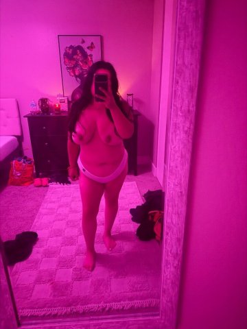 Big-titty Latina in Fremont — Incalls, Facetime shows & car dates - 1