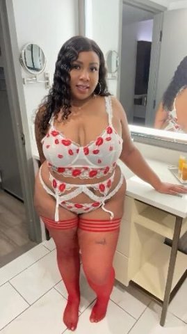 Sugar GILF Escort — Ann Arbor, Michigan - 1
