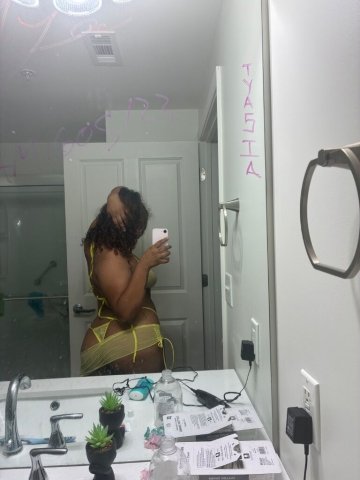 Louisville KY Female Escort — Incalls Only - 1