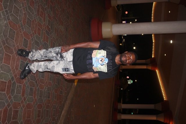 im available hmu - 1